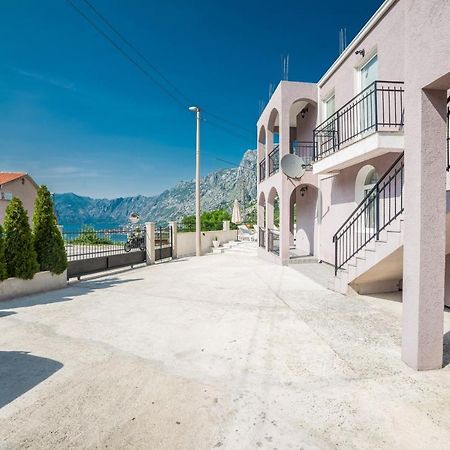 Boka Bay 2 Apartment Kotor Bagian luar foto