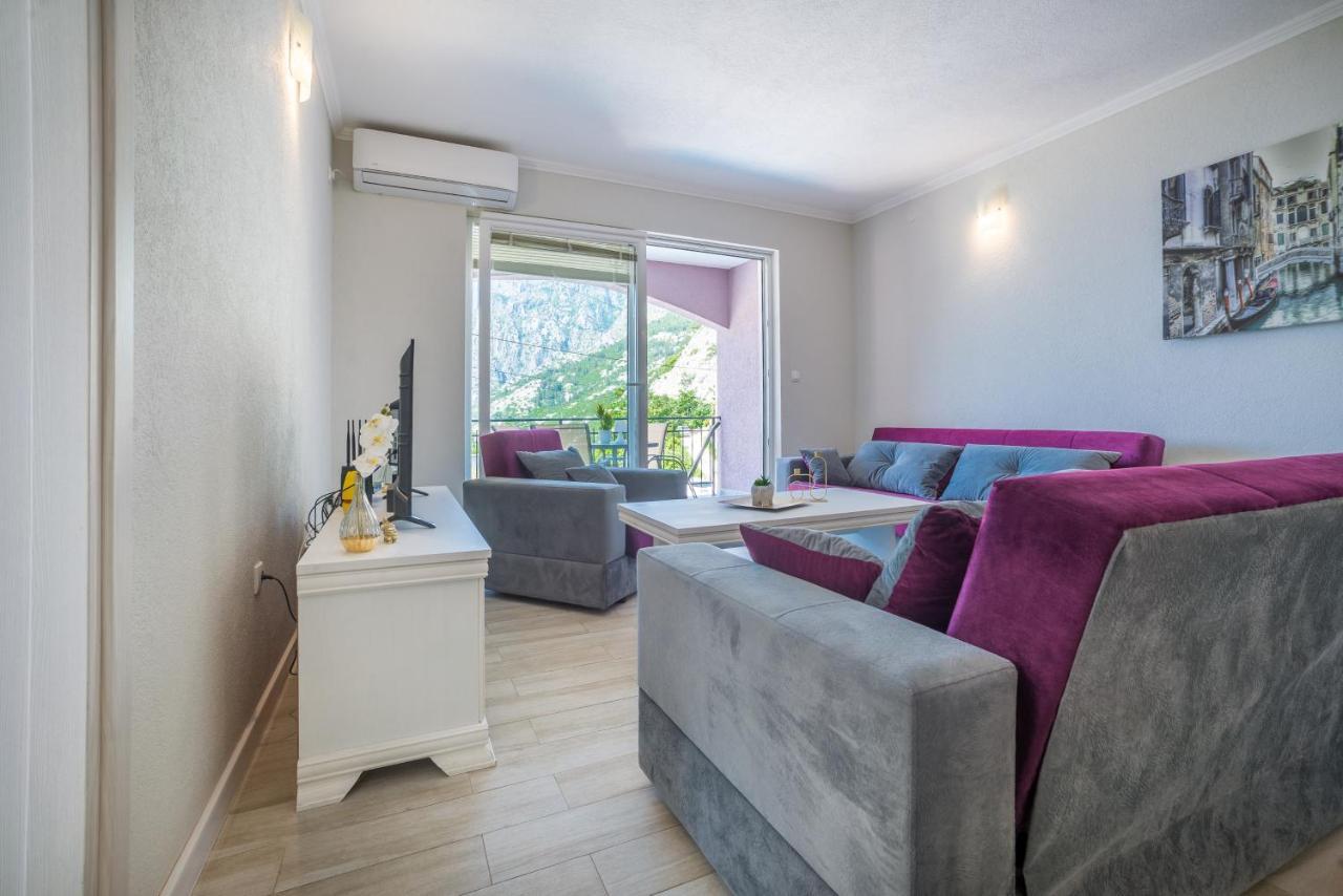 Boka Bay 2 Apartment Kotor Bagian luar foto