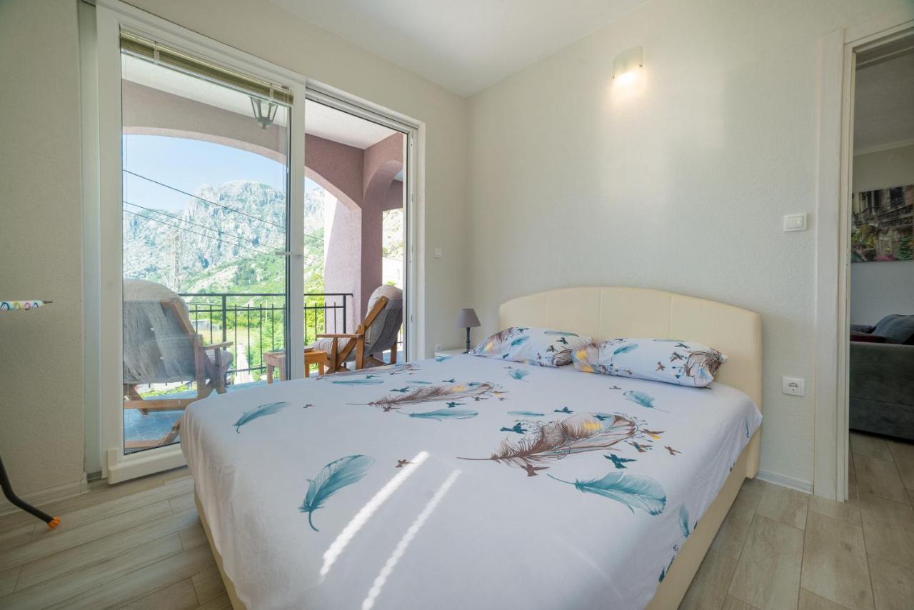 Boka Bay 2 Apartment Kotor Bagian luar foto